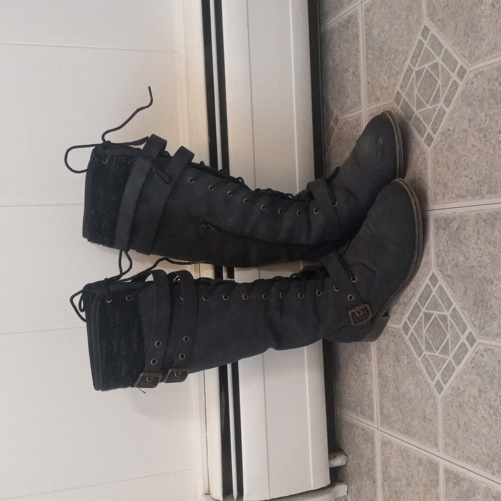 Black/Grey Knee-high Boots